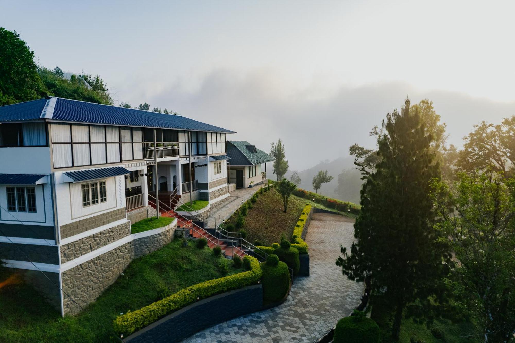 Misty Courtyard Resort Chinnakanal Exteriér fotografie